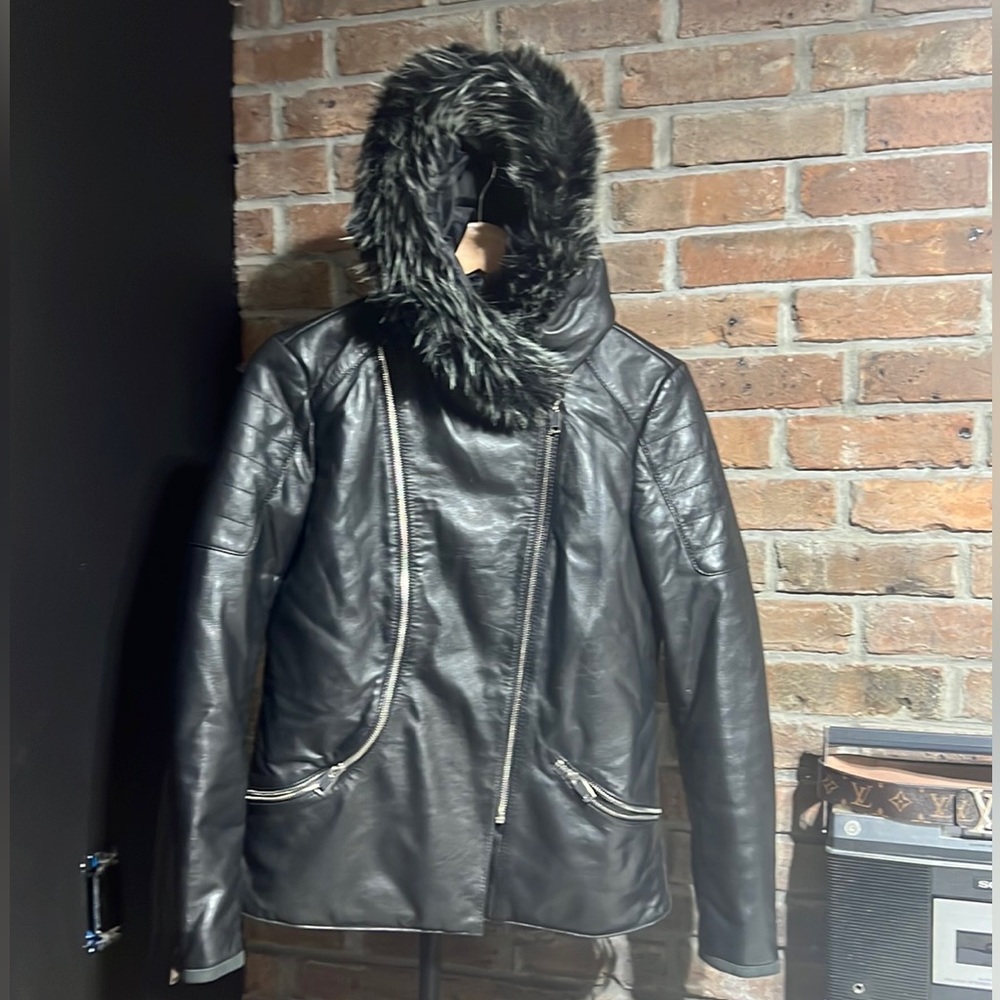 Winter | Fadcloset | Black Leather Jacket with faux Fur Hood